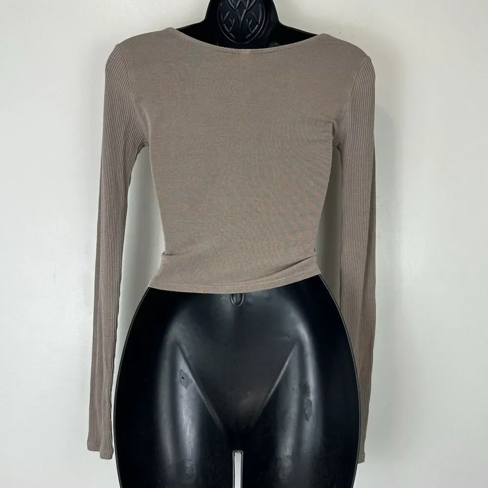 Alo Yoga Amelia Luxe Long Sleeve Crop Crossover Top Gravel Beige XS Ribbed Balle